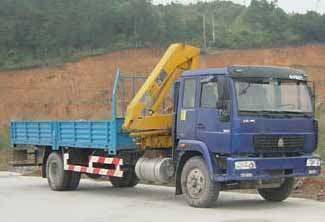 隨車吊現(xiàn)場